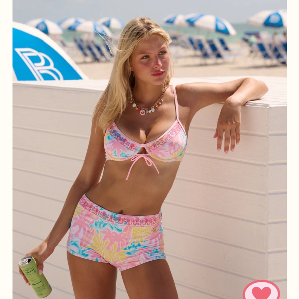 NWT PINK PALM PUFF Luna Top in Sherbet Swirl
Top Only! 💕